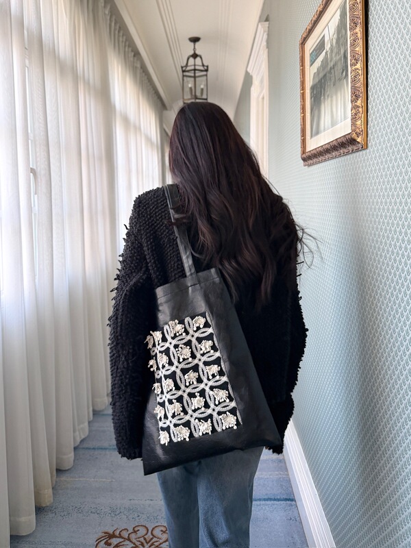 Fari Fari Original · [Flowers] Eco-Oil Wax Leather Patchwork Stereo Embroidery Shopping Bag Phone Bag