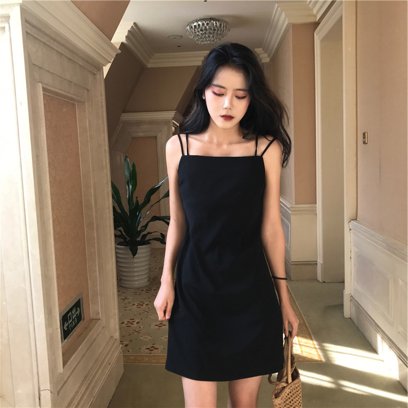 Spring and summer Hepburn bellflower temperament is thin retro strapless first love small sexy one-shoulder suspender dress