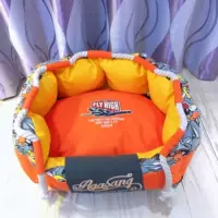 Оранжевый и желтый случайный сплайсинг кроличьего питомника