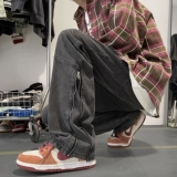 Мужские джинсы без застежек в американском стиле ретро, ​​весенние повседневные брюки с микро-расклешенными ятаганами 2025, модные брендовые мужские брюки High Street Vibe