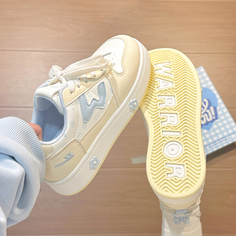 Pull-Back Design Niche White Sneakers for Women, New Summer Style, Versatile, Breathable, Soft-Soled, Lightweight, High-Appearance Sneakers for Middle School Students