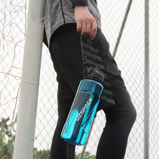 High-Capacity Plastic Water Bottle with Straw for Adults, Pregnant Women, Sports Enthusiasts, Men and Women, 1000ml, ins Style