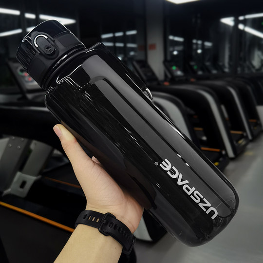 1500ml Large-Capacity Sports Water Cup for Men and Women, Fitness Plastic Bottle, Outdoor Portable 2000ml Large Anti-Fall Bottle