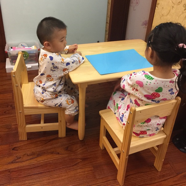 Solid wood children\'s table and chair set kindergarten table chair ... Solid wood children\'s table and chair set kindergarten table chair ...