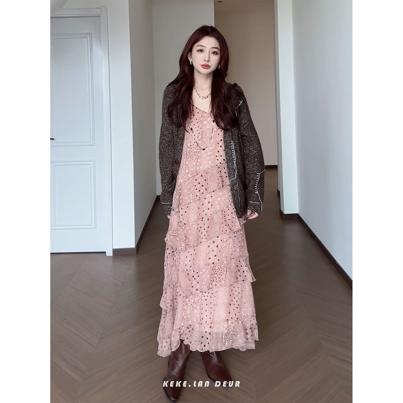 Keke【Zhi Yu Qing Huan】2026 Autumn New Style Gentle and Elegant Design Polka Dot Strap Dress for Women in Pink Keke【Zhi Yu Qing Huan】2026 Autumn New Style Gentle and Elegant Design Polka Dot Strap Dress for Women in Pink