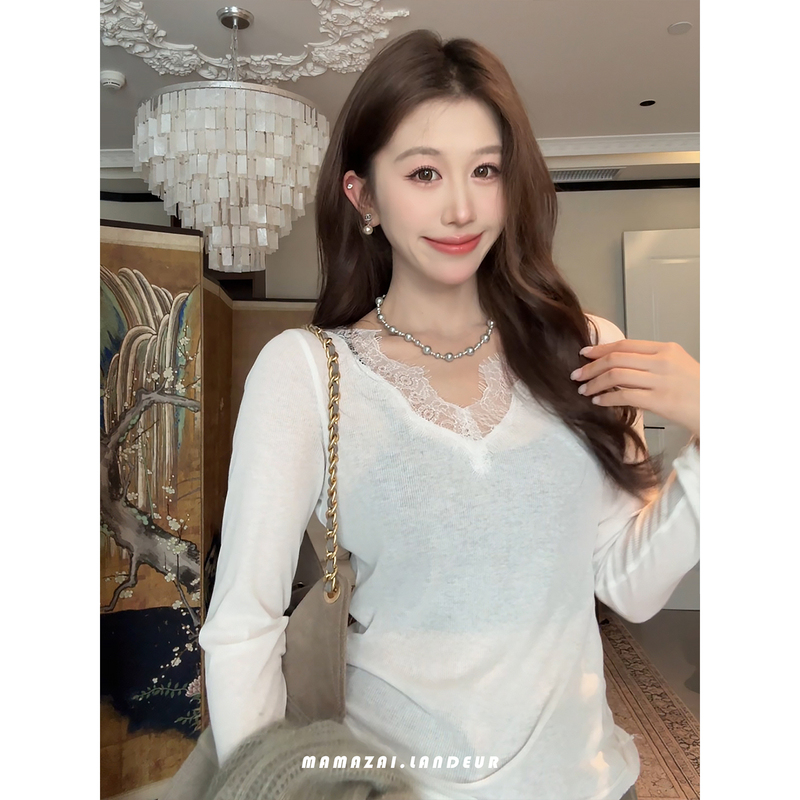 Keke【Moxa Agarwood】Pure Desire Style Lace Patchwork Elegant Slimming T-Shirt Keke【Moxa Agarwood】Pure Desire Style Lace Patchwork Elegant Slimming T-Shirt