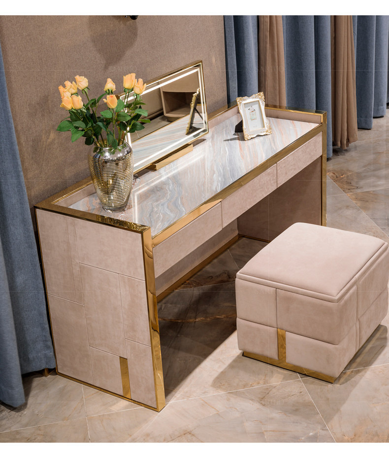 S04-10 Makeup Table_04.jpg