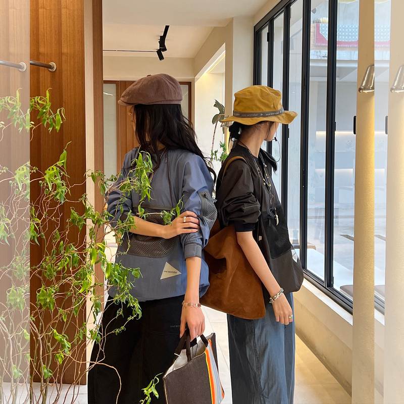 And Wander Color-Blocked Plaid Reflective Logo Zipper Mesh Pocket Raglan Anti-Tear Functional Pullover Sweatshirt