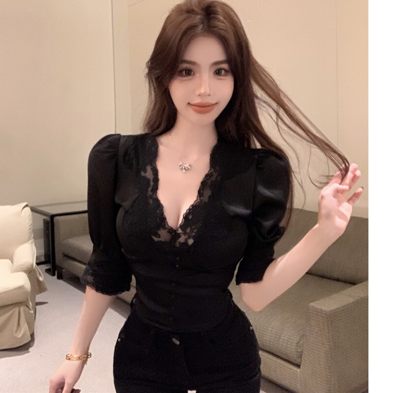 Spring Crochet Lace Patchwork Waist-Cinching Shirt 2024 New Women's V-Neck Three-Quarter Sleeve Satin High-End Short Top