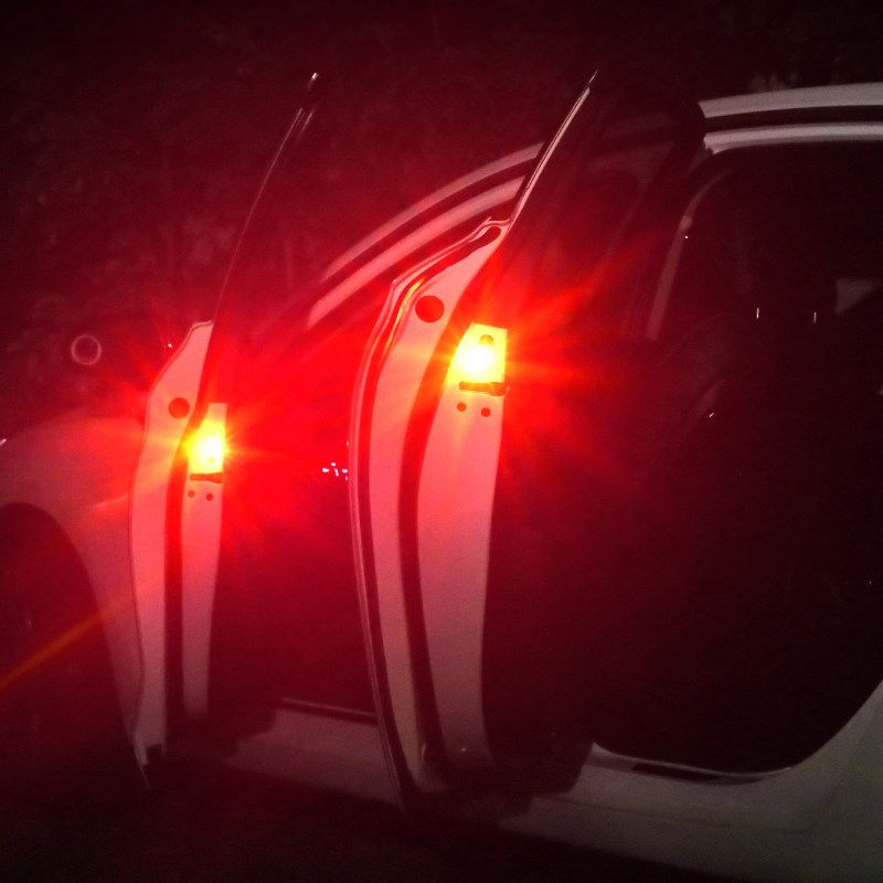 Car retrofitting door light multifunction warning anticollision flash light on-board LED door edge decorative lights explosive lamp supplies