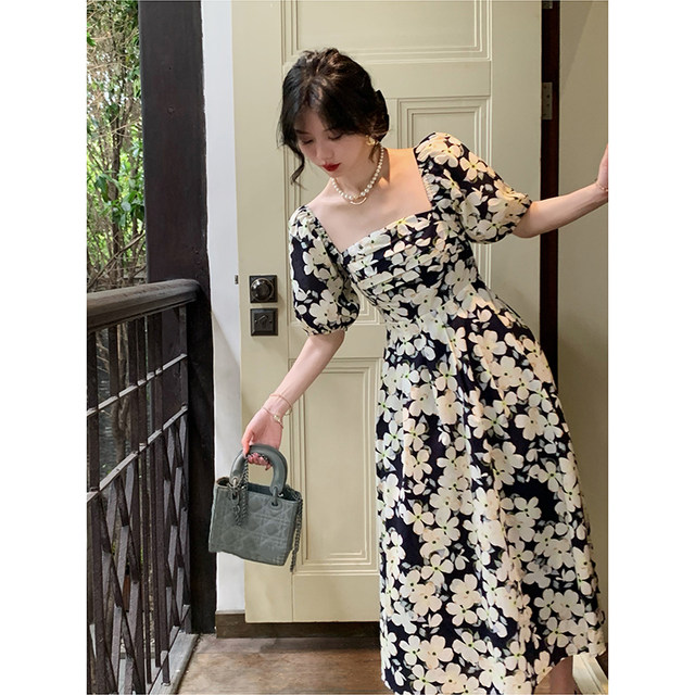 2022 new French fairy chic beautiful long skirt women's summer high-end temperament waist floral dress