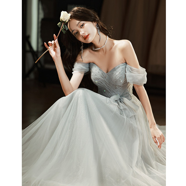 French high-end evening dress banquet temperament gray light luxury niche one-shoulder art test host dress autumn and winter