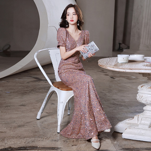 Evening dress female 2022 new high-end light luxury niche mermaid host temperament banquet birthday dress autumn and winter