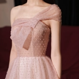 Розовое элитное вечернее платье, коллекция 2023, городской стиль