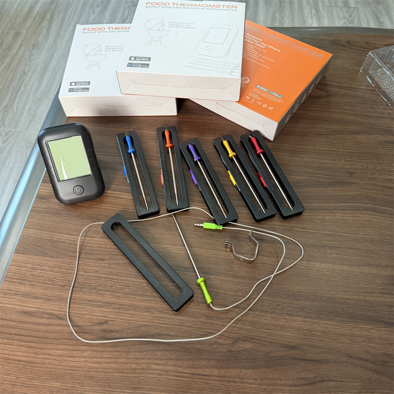 With App! Comes with Six Grilling Needles! over 300 Models on the Market! High-Precision High-Temperature Barbecue Temperature Measurement Bluetooth Thermometer With App! Comes with Six Grilling Needles! over 300 Models on the Market! High-Precision High-Temperature Barbecue Temperature Measurement Bluetooth Thermometer