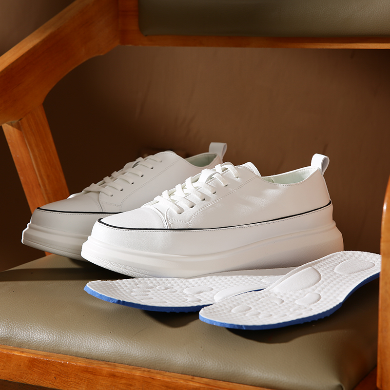 Off-line 1200 should be high-end to distinguish other men's autumn and winter fashion Joker casual shoes small white shoes.