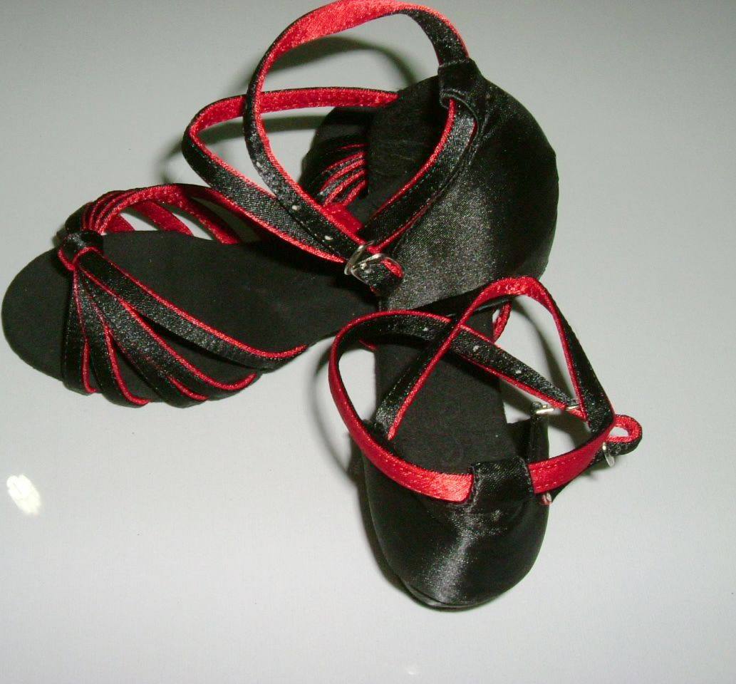  Black satin red side soft bottom Latin dance shoes women's dance shoes young children Latin shoes