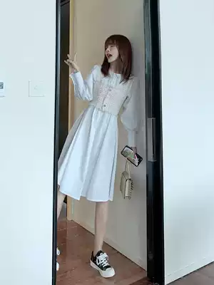 Early autumn 2019 new women's little fairy dress high Cold line imperial sister temperament mature waist white dress