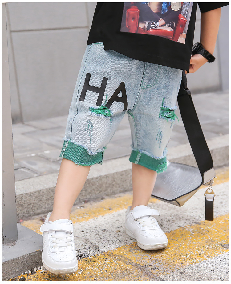 Con trai cắt quần mùa hè mỏng phần trẻ em quần short nước ngoài lỗ bé quần jeans mùa hè quần trẻ em quần thủy triều - Quần shop quần áo trẻ em