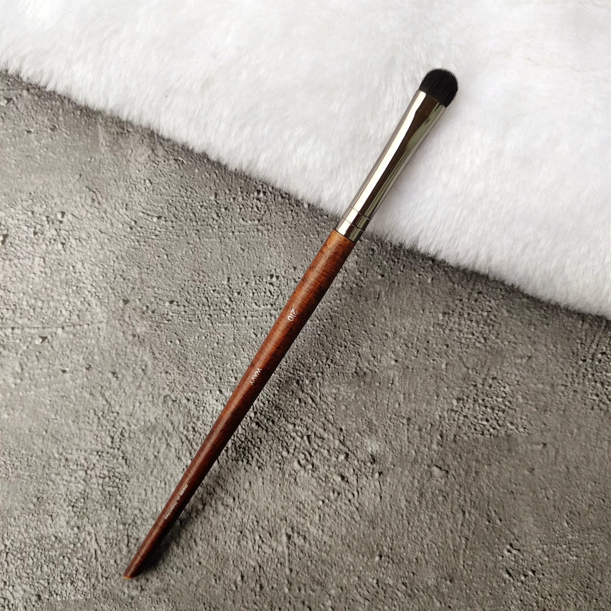 Concealer brush for contouring, eye pencil