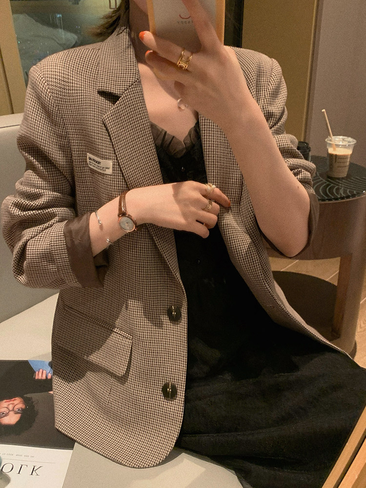 2024 NEW SPRING V-NECK SUSPENDER LITTLE BLACK DRESS WOMENS WAIST TO SHOW THIN TEMPERAMENT AGE-REDUCING DRESSES TRENDY