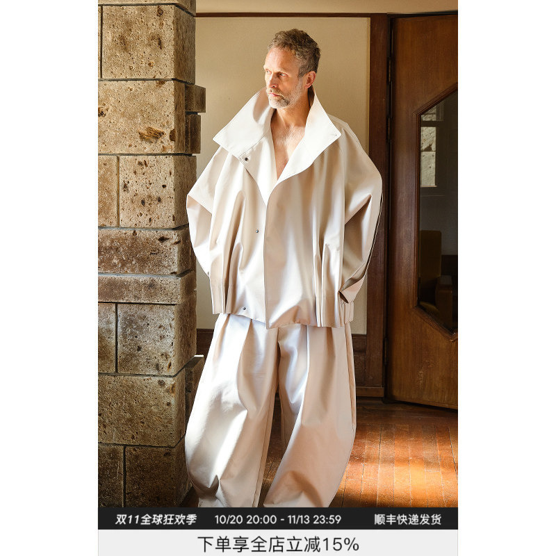 Oudavkyo Minimalist Design Stand-Up Collar Waterproof Jacket for Men, Autumn Loose Fit Versatile Wrinkle-Resistant Three-Proof Coat