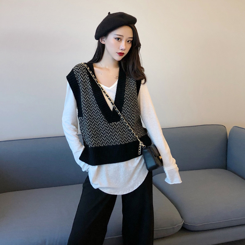 Knit waistcoat Women's autumn Winter Korean retro temperament Lazy Kan shoulder plaid outside wearing sleeveless vest sweater