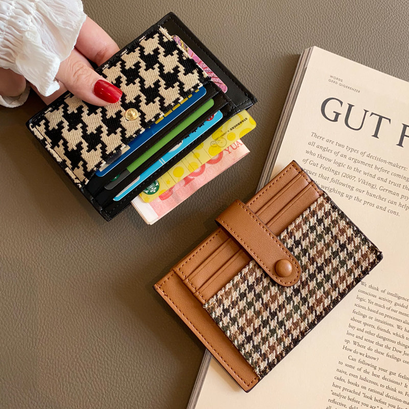 Anti-fade magnetic card bag Women's small slim slim Mini refined upscale 2022 new net red minimalist fashion Chaka clip