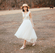 French light wedding dress Forest department super fairy dream travel shot light veil simple V-neck thin white dress dress photo photo