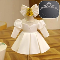 Модель с длинной моделью+корона страза