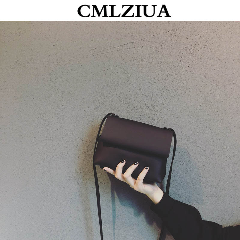 CMLZIUA Foreign Pie New Limited Texture Little Black Pack Woman 2020 New Foreign Pine SUPER FIRE SINGLE SHOULDER SLOPED SATCHEL BAG