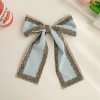 Светло -голубое кружево