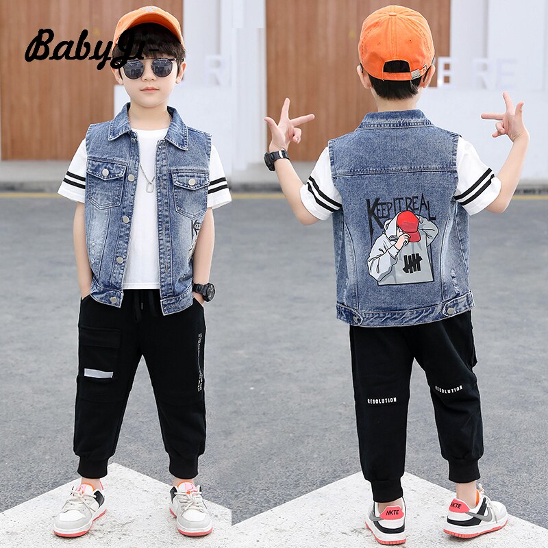 Boy's jeans spring dress 2023 new children's shoulder vest in the big boy's fashionable horse tide