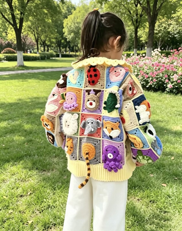 Finished Product Picture: Hand-Crocheted Granny Square Yarn Vest Jacket with Three-Dimensional Cartoon Pattern Finished Product Picture: Hand-Crocheted Granny Square Yarn Vest Jacket with Three-Dimensional Cartoon Pattern