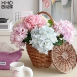 Увлажняющий симуляция цветочный цветок высокий уровень