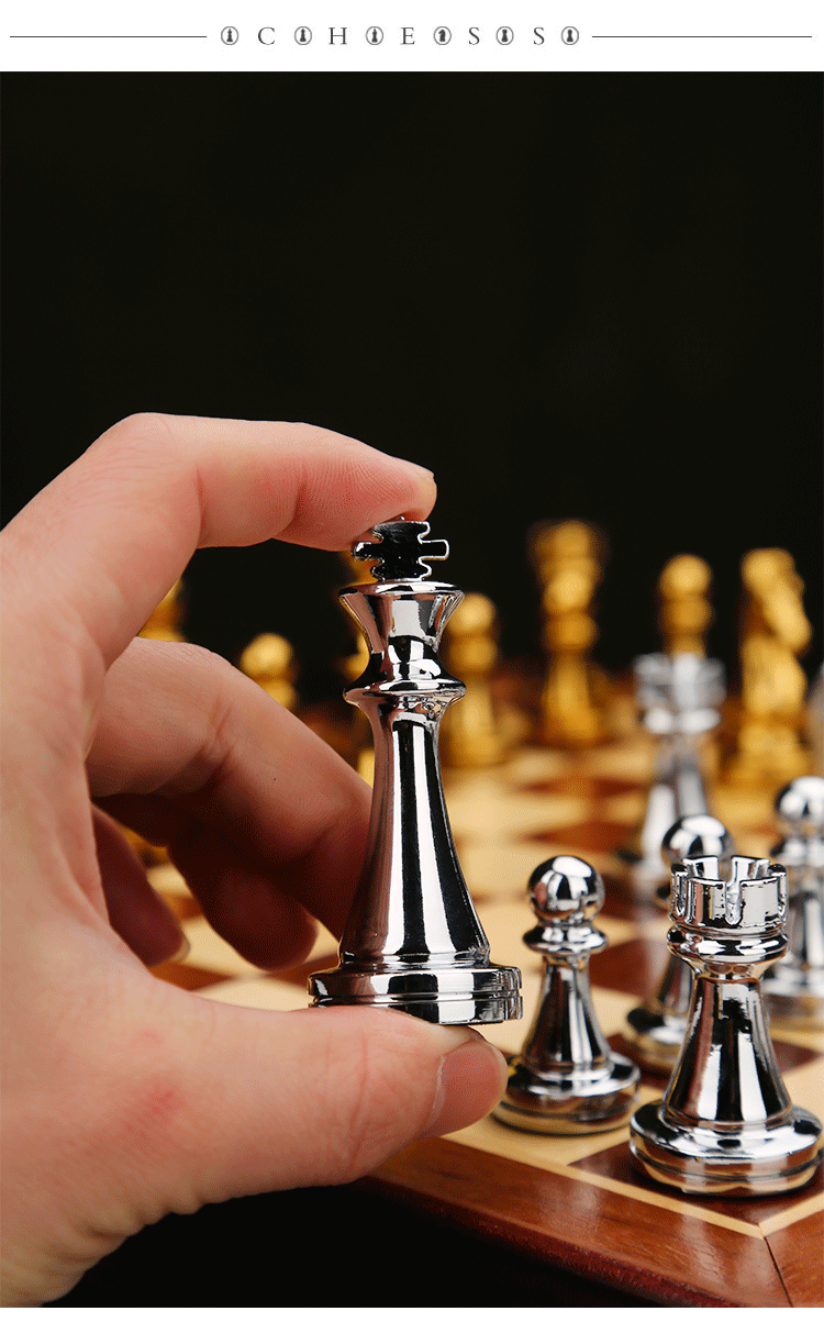 Шахматы 金属国际象棋套装折叠棋盘初学者成人儿童大号古铜色棋送礼摆件