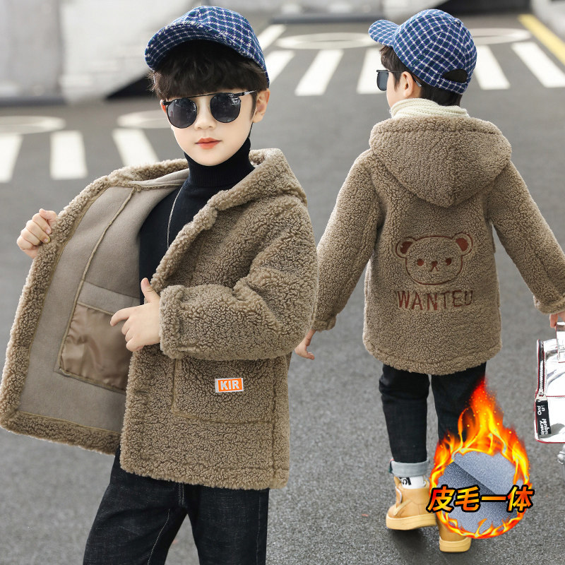 Boys velvet jacket 2021 autumn and winter children's lamb velvet Western style thickened boy handsome top middle big boy