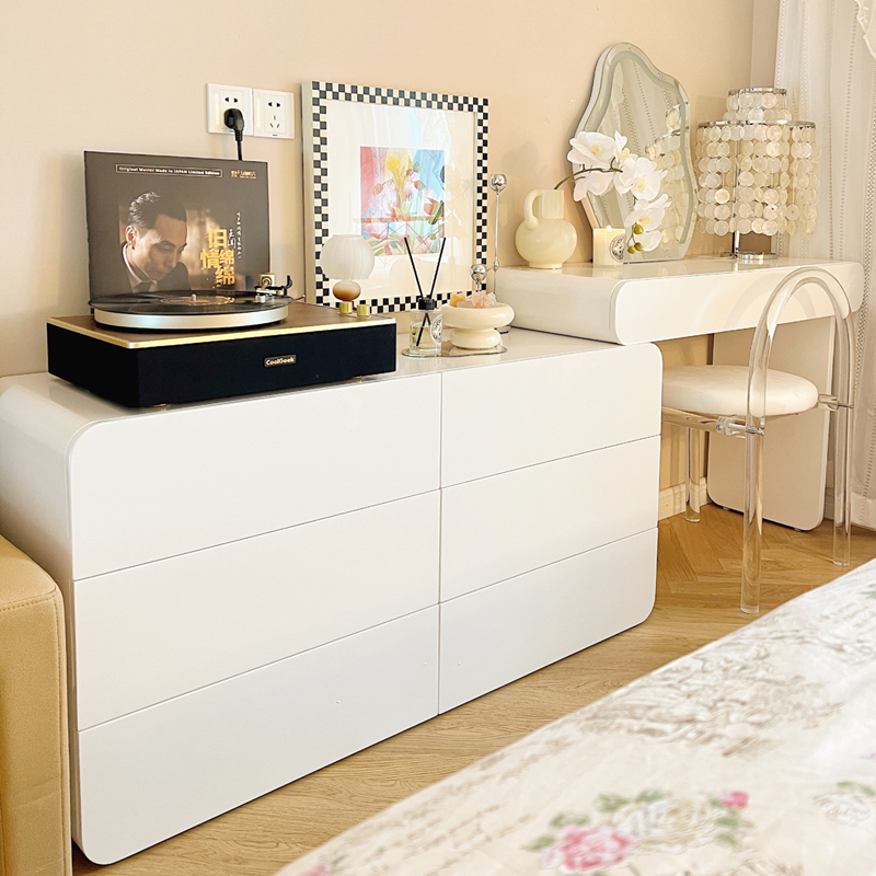 White cream air luxury dresser bedroom incorporates a contemporary minimalist all-solid wood scaling makeup table