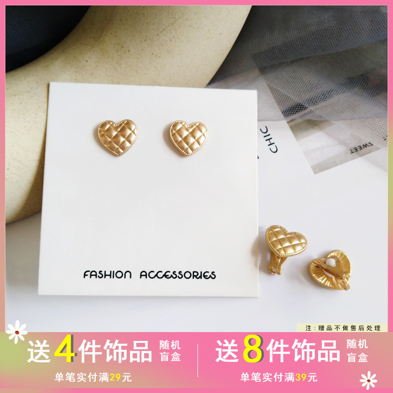 S925 silver needle fashion sweet matte lattice love ear acupuncture small fragrance earrings female niche earrings ear clip 191
