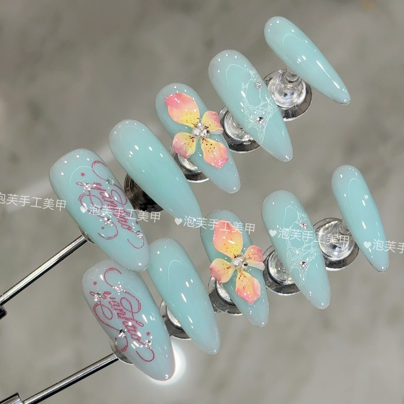Handmade [Green Grape Mint] Mint Blue-Green Summer Vacation Seaside Carved Long Nails ins Wearable Nails