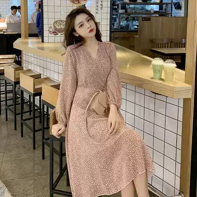 Chinese maternity dress spring dress loose Korean version of V-collar large size slim long sleeve floral chiffon inner dress