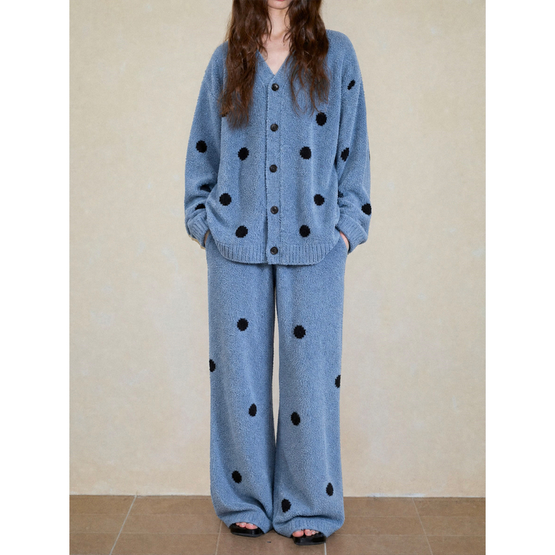 Cool-Feeling V-Neck Blue Knitted Half-Velvet Pajamas for Women, Autumn and Winter Loose Thickened Long-Sleeved Long Pants Loungewear Set Cool-Feeling V-Neck Blue Knitted Half-Velvet Pajamas for Women, Autumn and Winter Loose Thickened Long-Sleeved Long Pants Loungewear Set