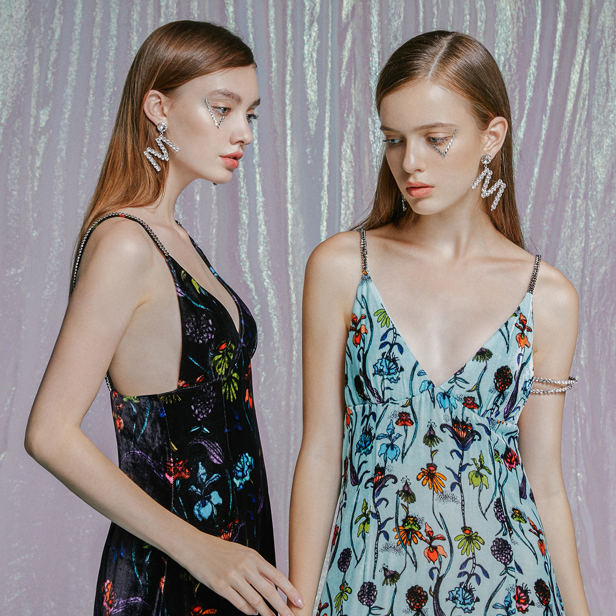 Taobao clothing photography model shooting floral dress female model photo suspender model online shooting video service