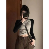 Бархатный приятный телу короткий лонгслив, футболка для отдыха, в обтяжку, по фигуре