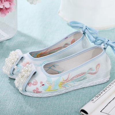 Original ancient and elegant Chinese style shoes, Hanfu women's height-increasing embroidered shoes, thickened and fleece wedge heels for autumn and winter