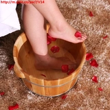 Семейство большинство использует деревянная маленькая зимняя ванна с ногой, дрова с горячей ногой, купальный кастрюля 