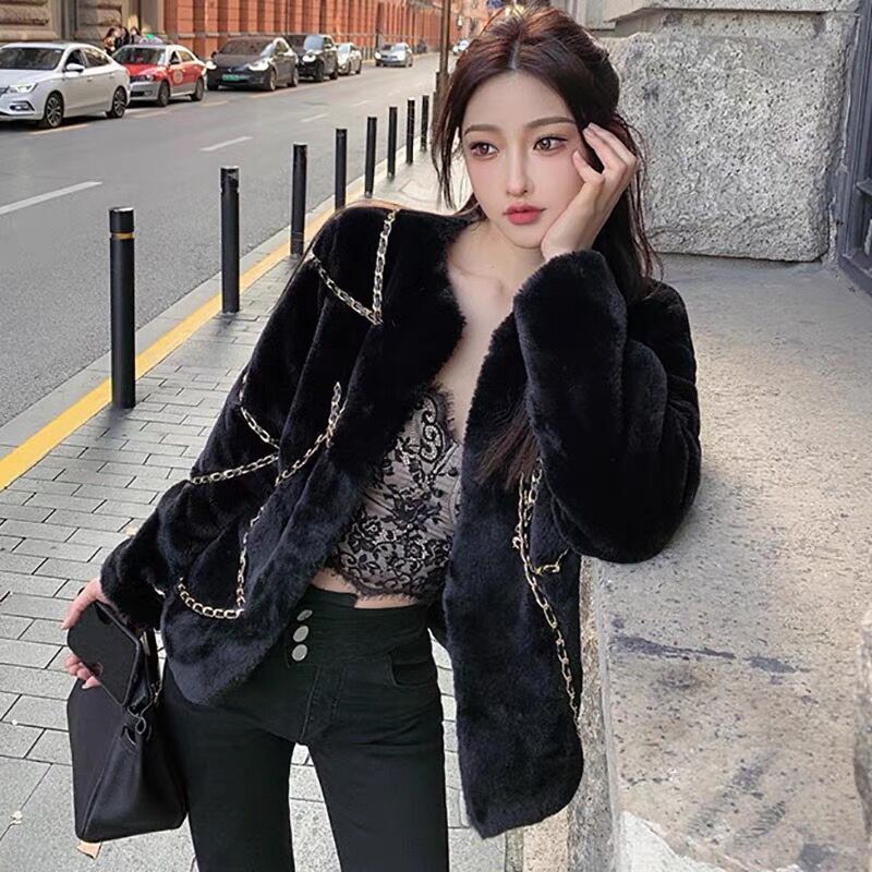 Elegant French chain plush jacket women's autumn and winter New Korean fashion light luxury celebrities age age slim coat tide