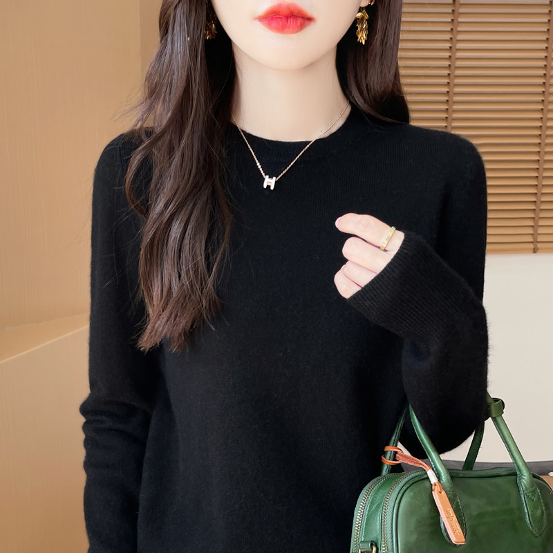 2024 New Round Neck Sweater for Women, Autumn and Winter, Thin, Large Size, Loose, Low-Neck, Versatile Knitted Long-Sleeve Base Shirt 2024 New Round Neck Sweater for Women, Autumn and Winter, Thin, Large Size, Loose, Low-Neck, Versatile Knitted Long-Sleeve Base Shirt