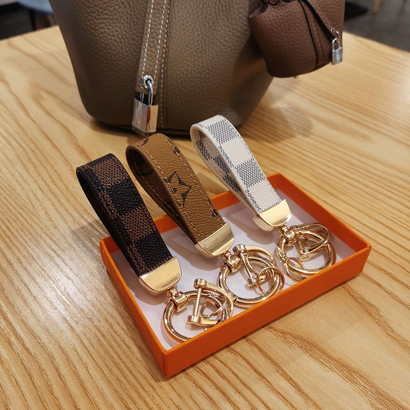 LVGEDETE car key buckle pendant universal car remote control hanging rope European and American keys with key chain ring old flowers