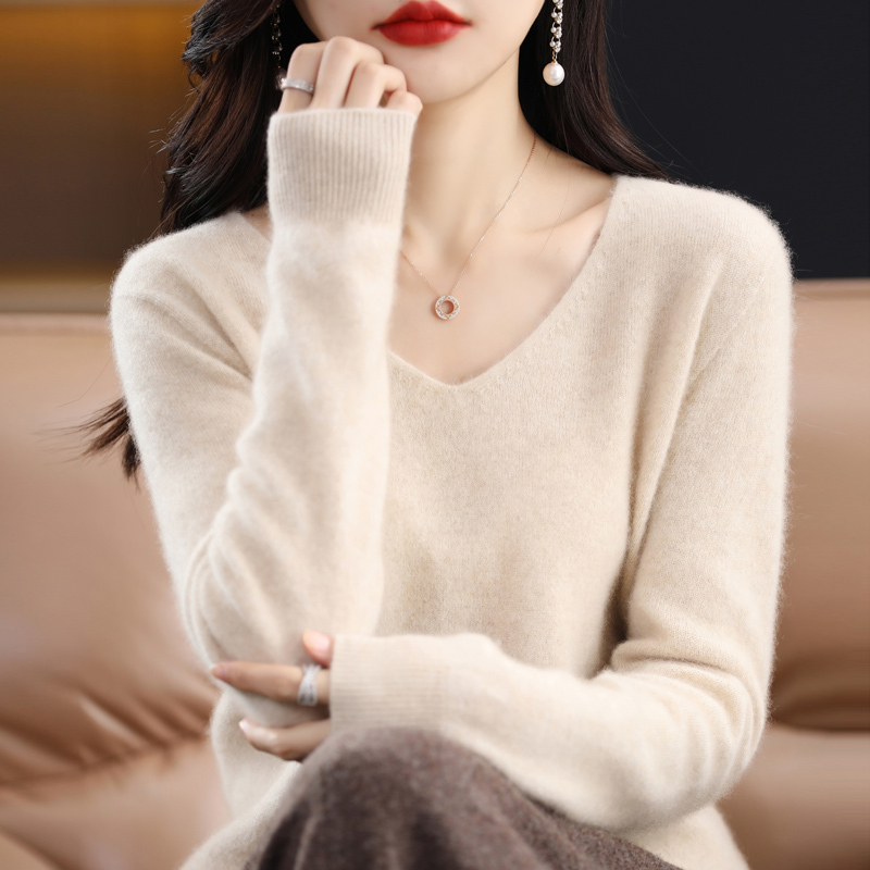 Knitted Sweater for Women, New Loose-Fitting Plus-Size Inner Layer Top, V-Neck Stylish Pullover Sweater for Spring, Autumn, and Winter Knitted Sweater for Women, New Loose-Fitting Plus-Size Inner Layer Top, V-Neck Stylish Pullover Sweater for Spring, Autumn, and Winter